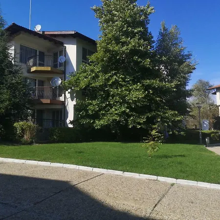 Апартаменты Studio Chez Nous Рогачево